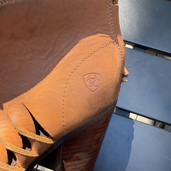 Ariat Tan Leather Cut-Out Booties, Size 8 - Picture 5 of 11